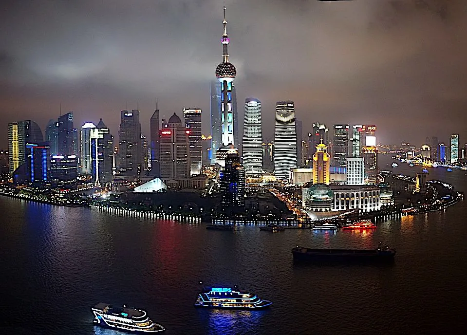 ジグソーパズルのヒント：上海（中国）
