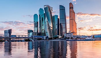 Free Online Jigsaw Puzzle:Skyscrapers of Moscow