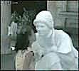 Free Online Jigsaw Puzzle:Moving Statue Prank